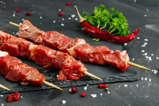 Brochettes de bœuf marinées 