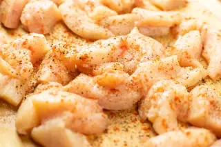 Émincés de blanc de poulet marinés