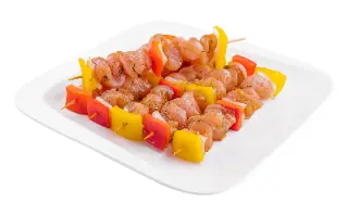 Brochettes de poulet marinées